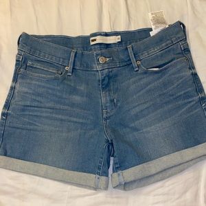 Levi jean shorts